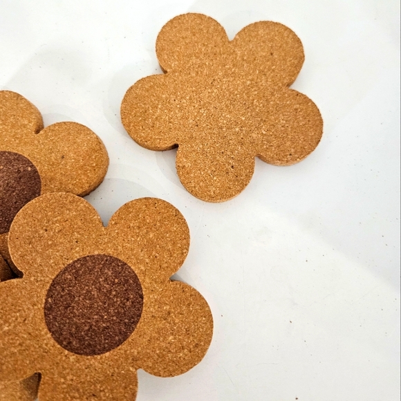 Daisy Cork Coasters - Set of 4 - Picture 2 of 4